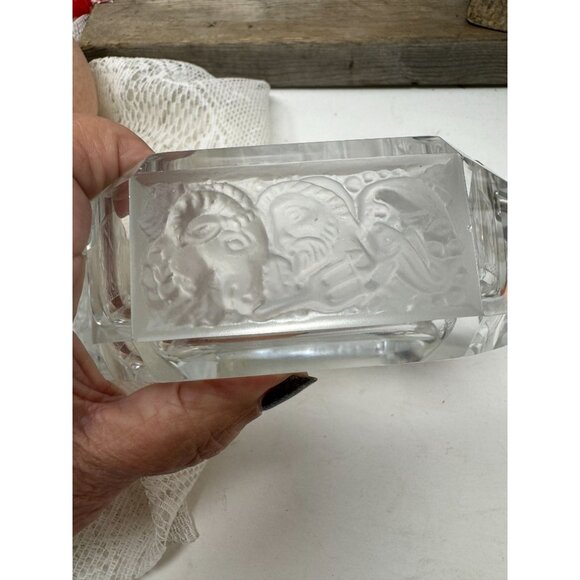 Vintage Bohemian Crystal Ashtray With Frosted Zodiac Design Elegant  & Heavy - Picture 12 of 16